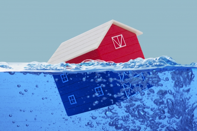 水に沈む家の模型